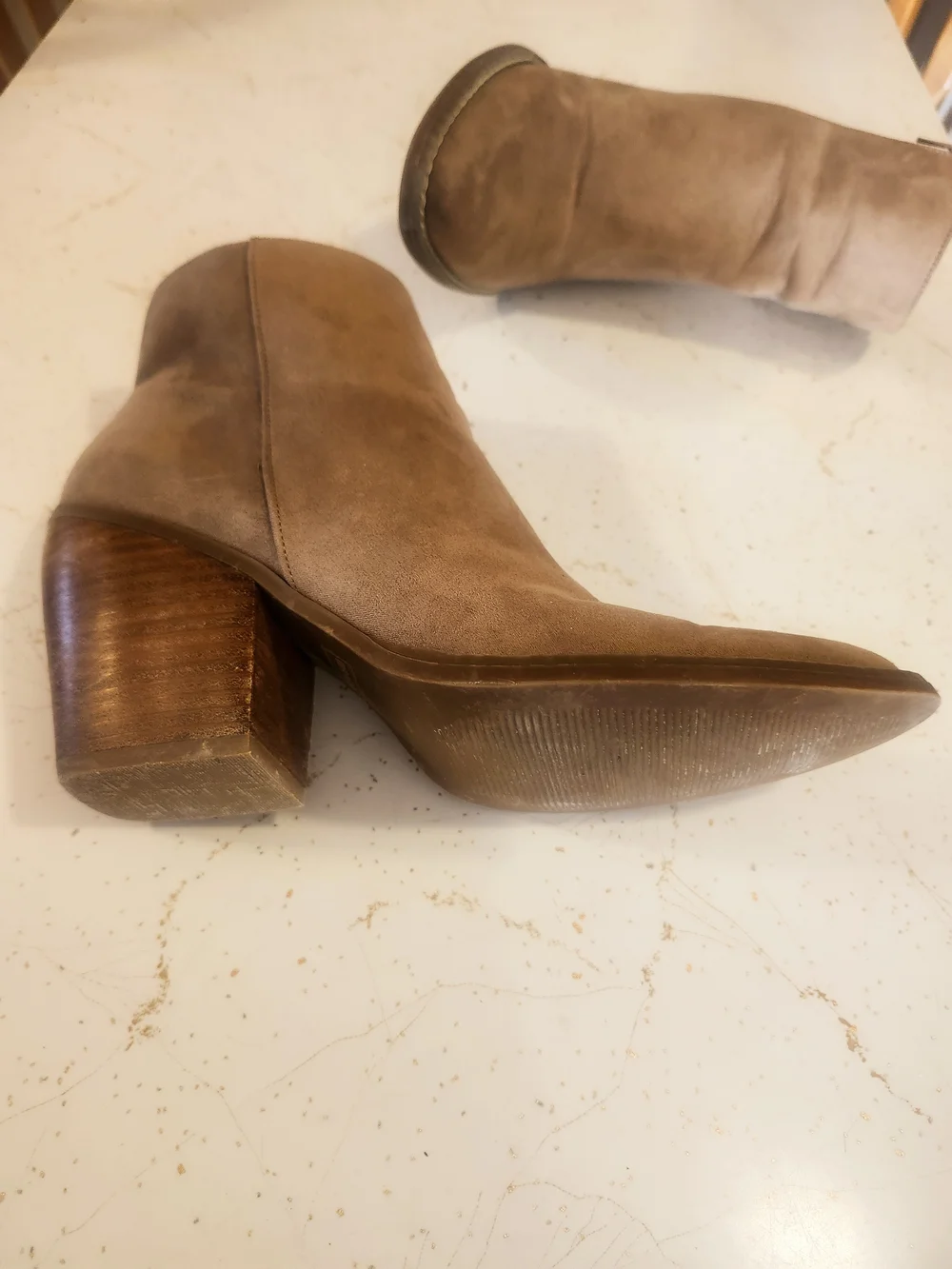 Madden Girl KLICCK Women's Taupe Faux Suede Ankle Booties Size 9.5 Block Heel